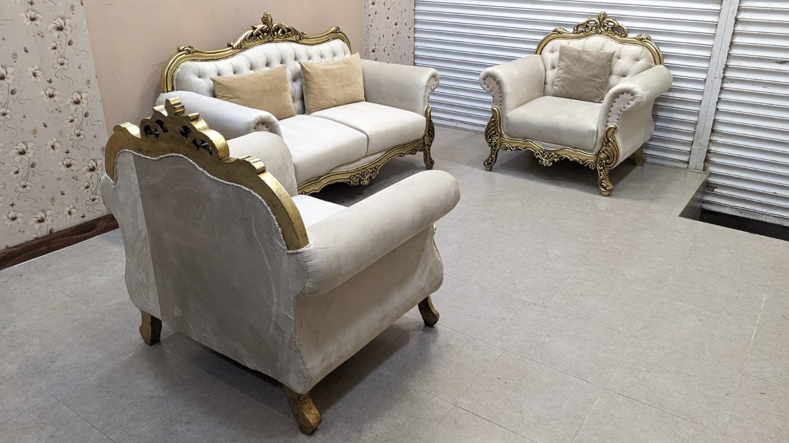 Comfortable 4 Seater Sofa Set