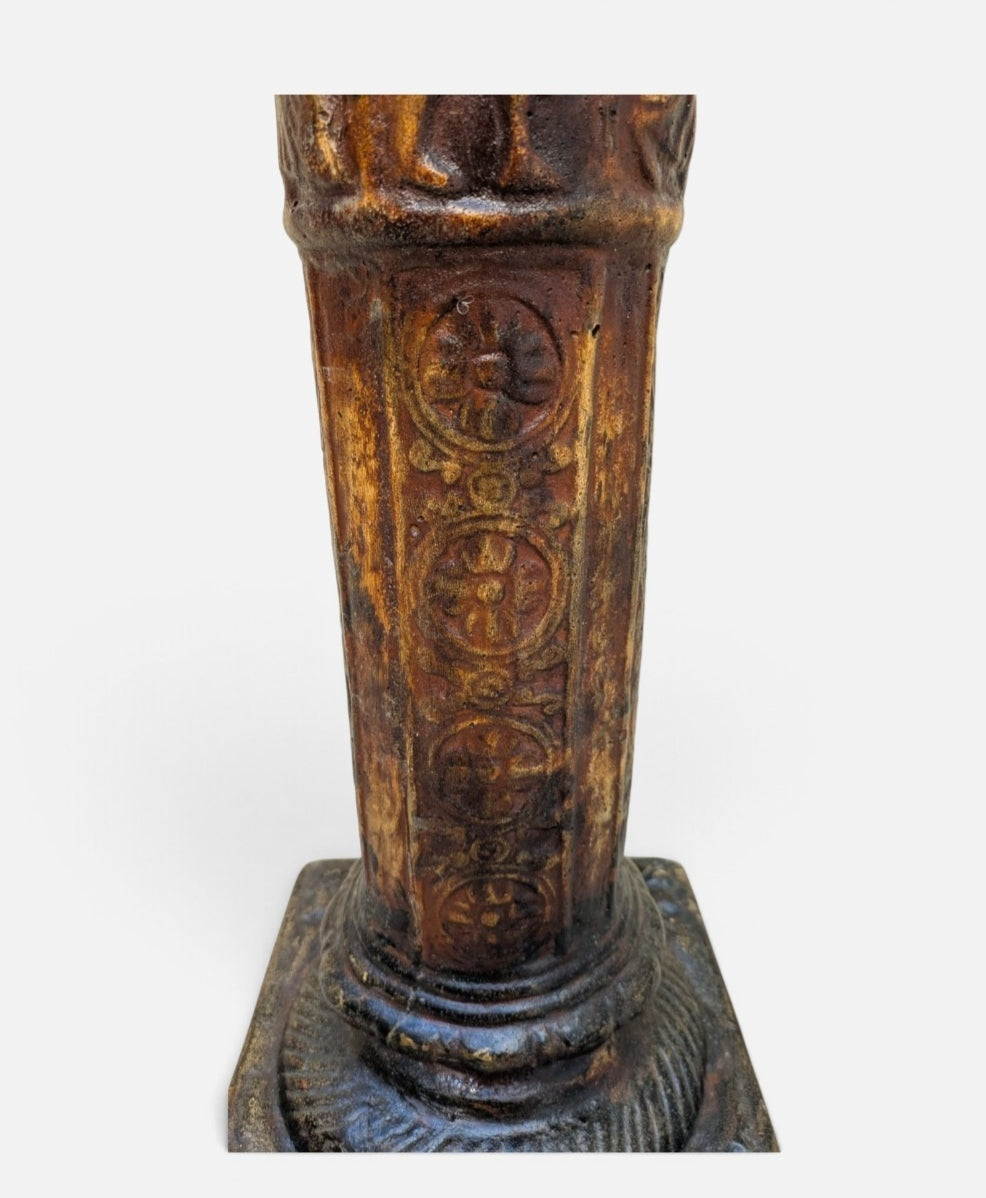 DECORATIVE PEDESTAL WITH VASE