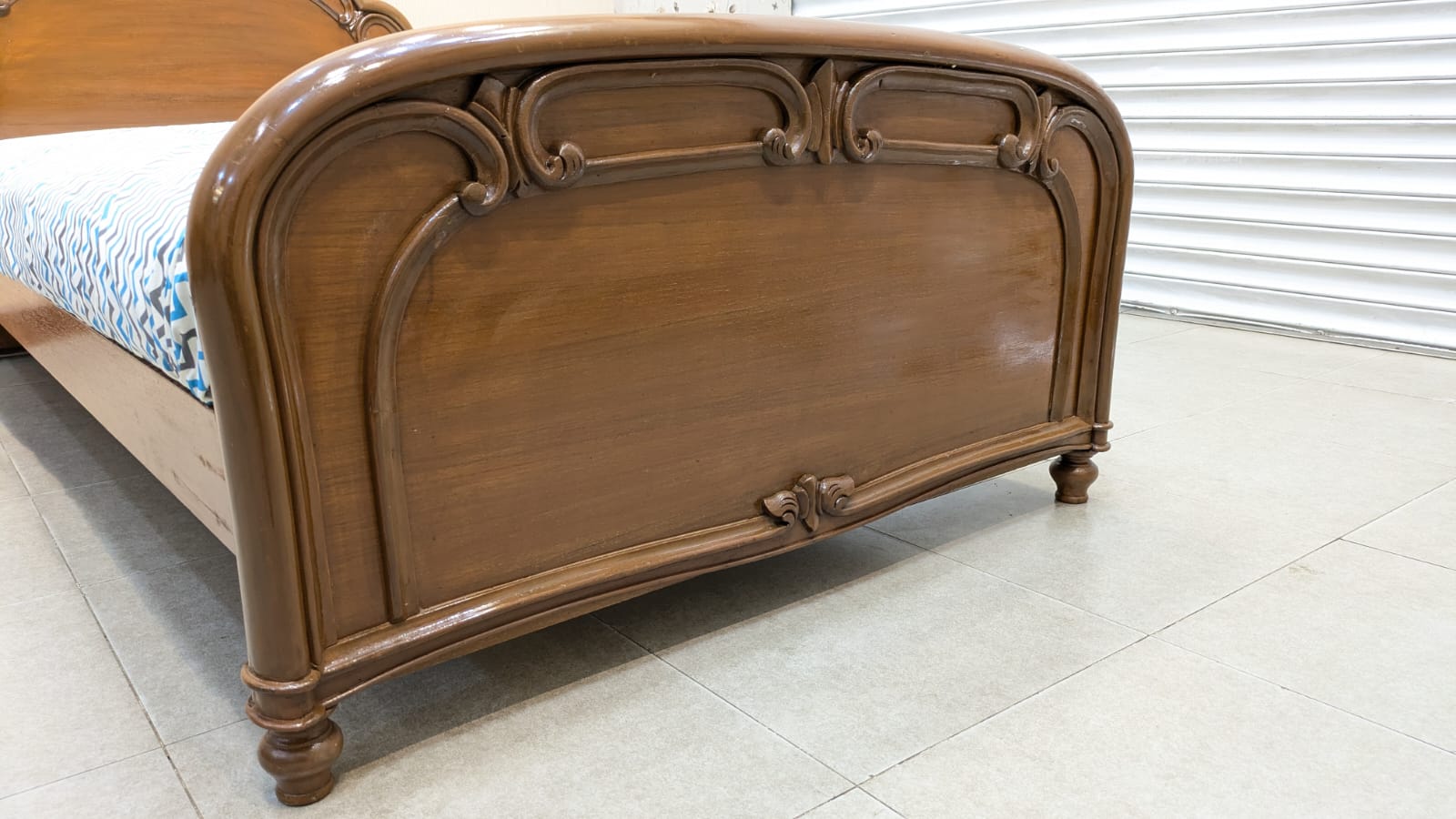 Single Bed with Box Mattress