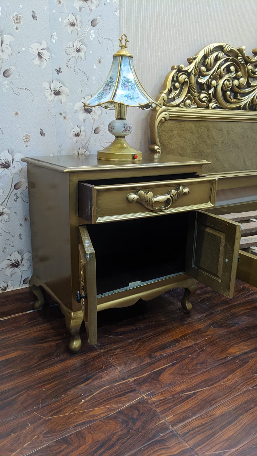 Solid Sheesham Wood Chinioti King Size Bed Set