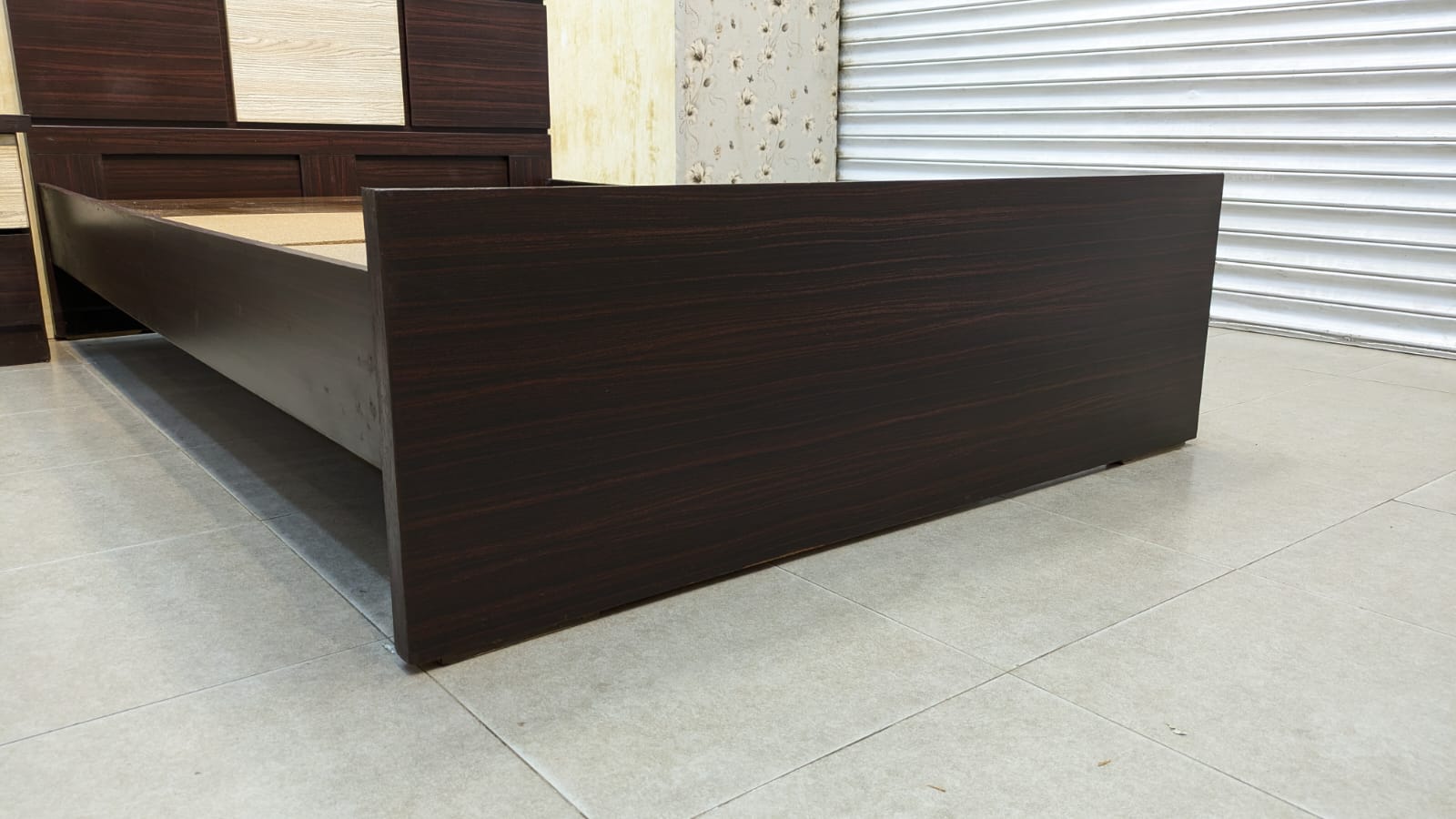 Twin Size Bed with 1 Side Table