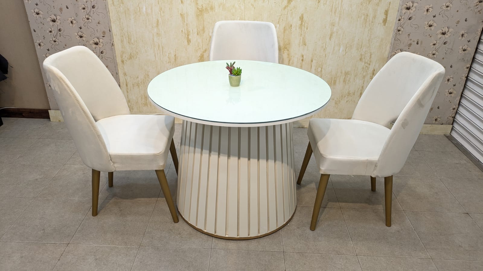 4 Seater Dining Table
