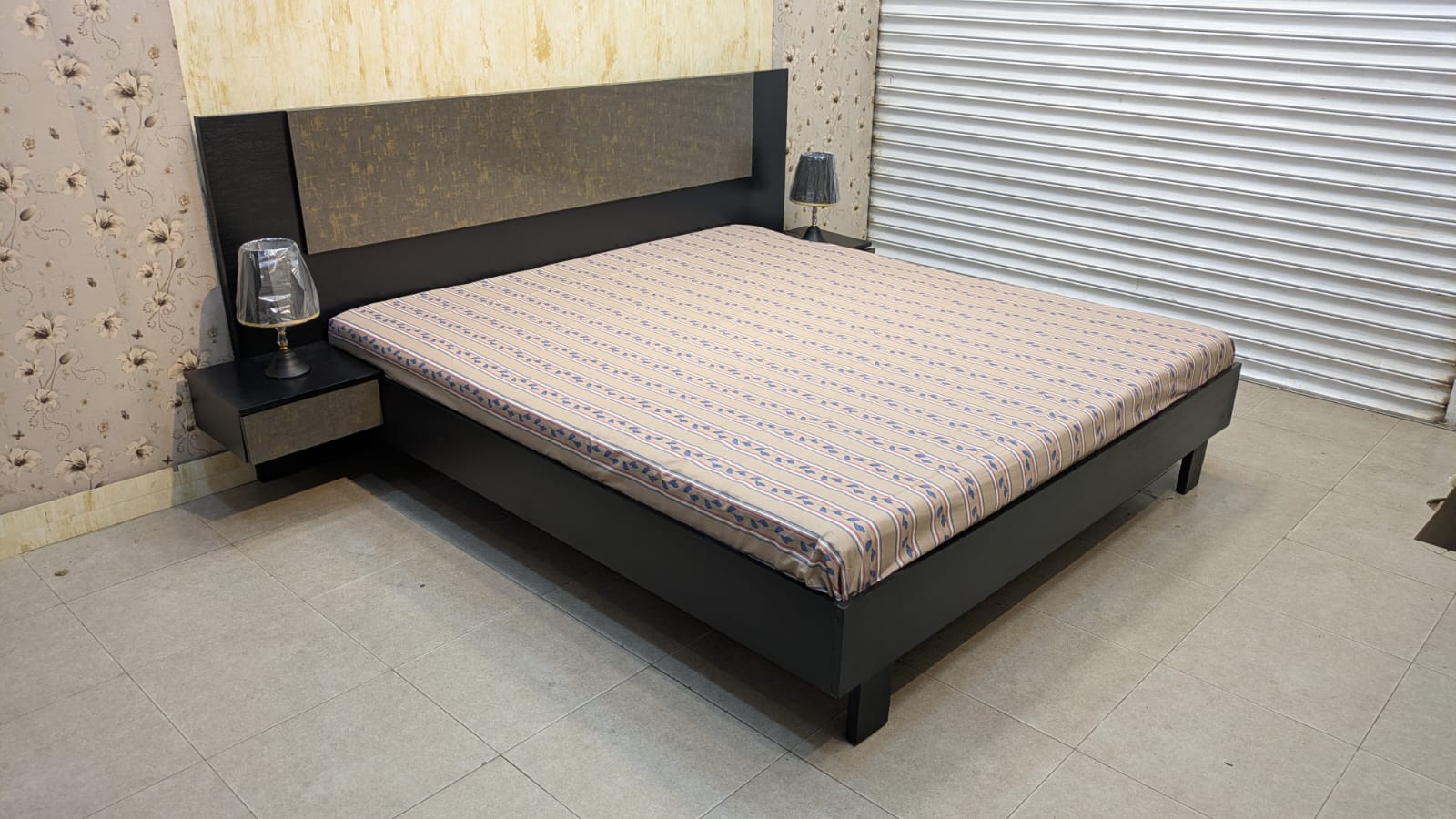 Habitt Novak King Size Bed With 2 Attached Side Table