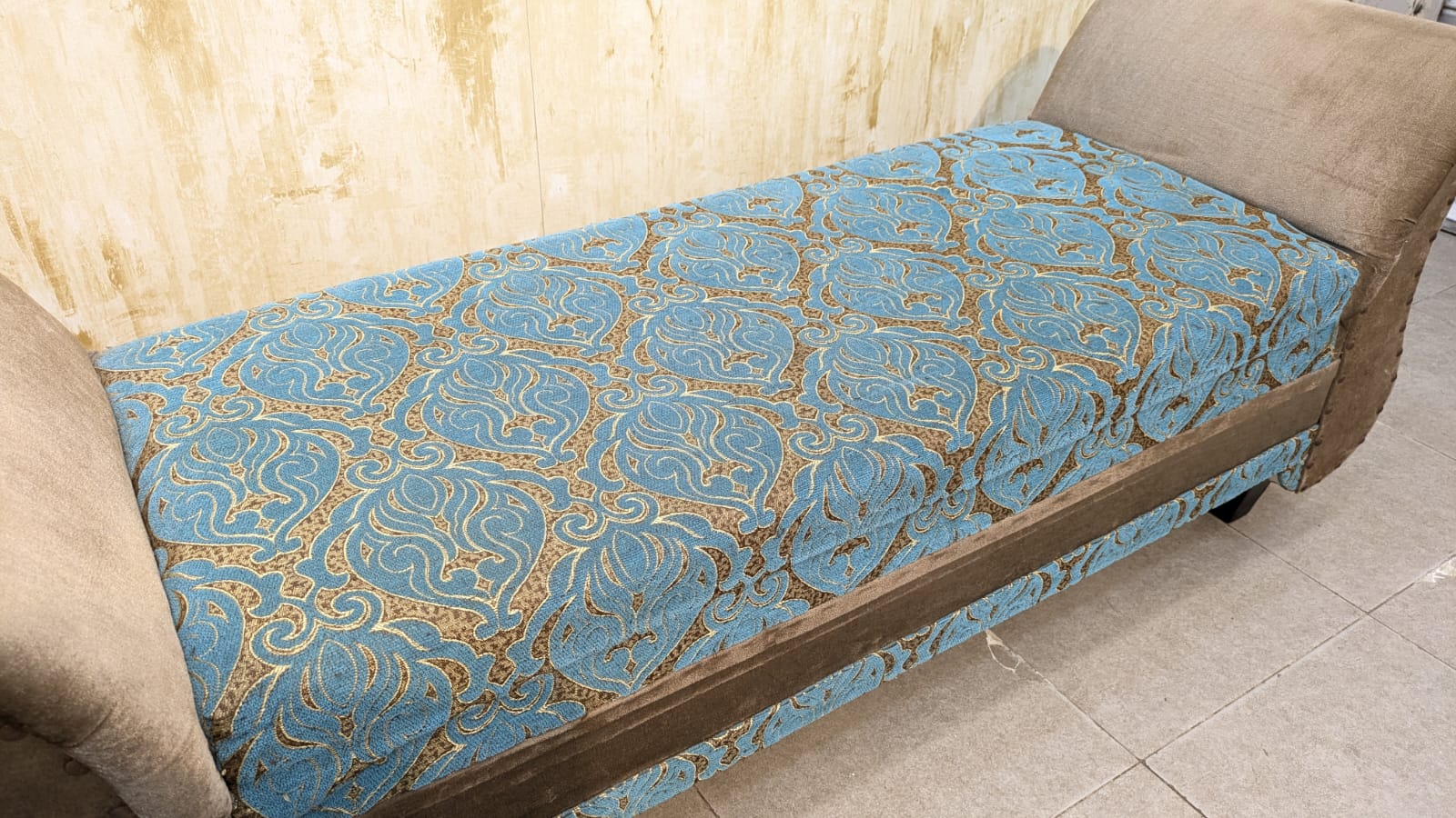 2 Seater Seattee