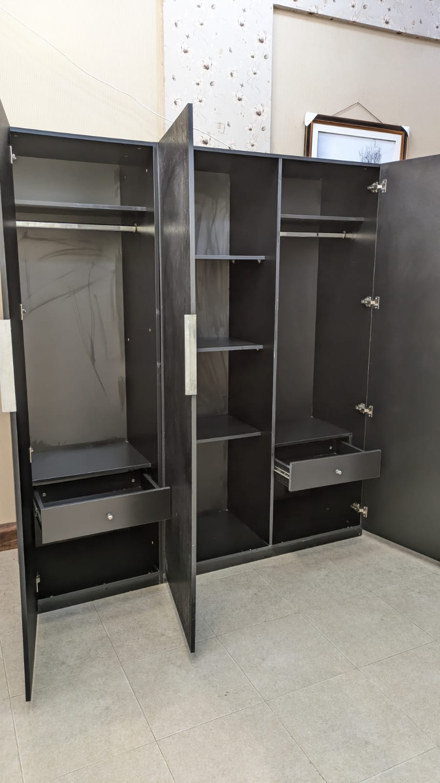 Habbit Novak King Size Bedroom Set