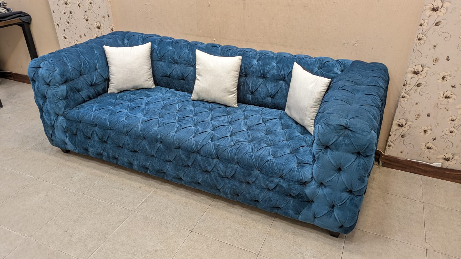 Luxury Design 5 Seater Sofa Set
