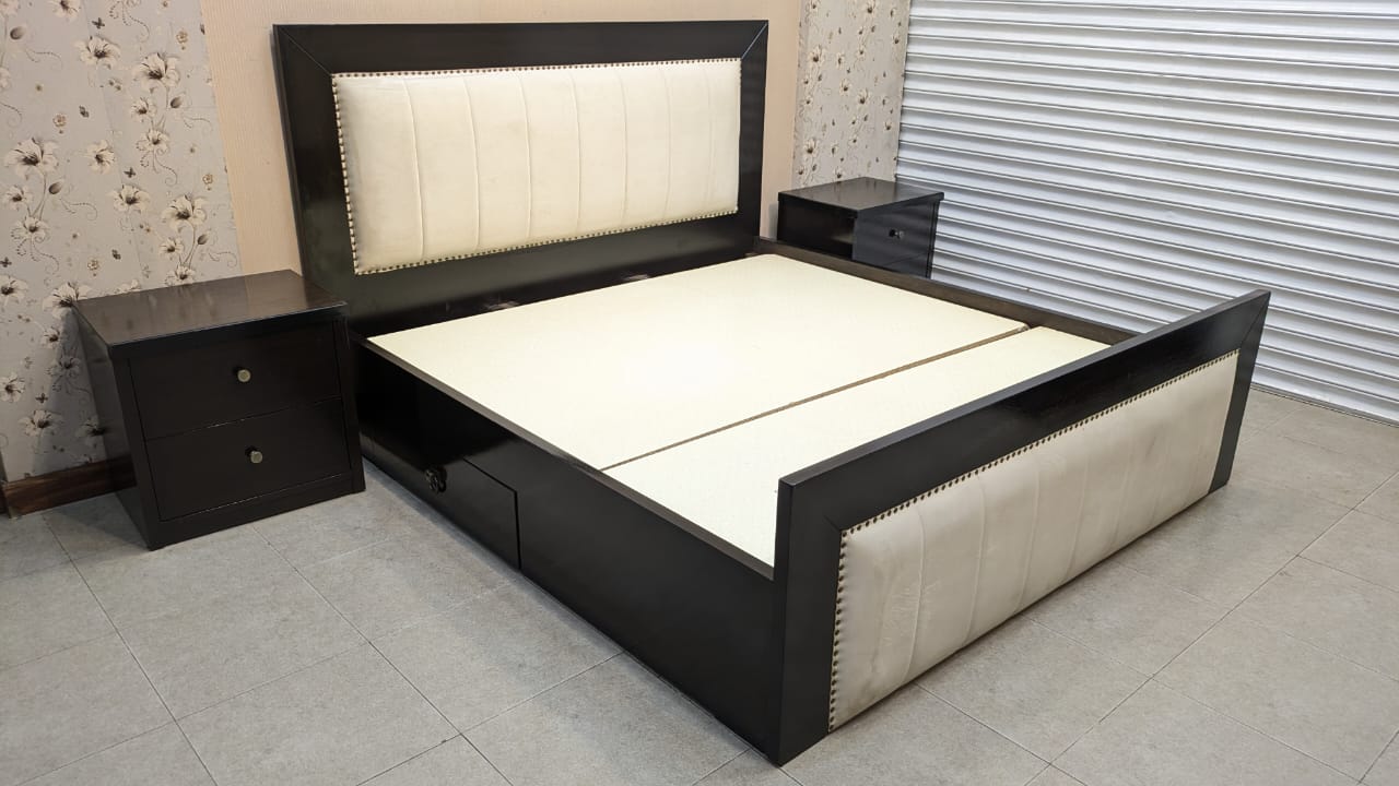 King Size Bed With Storage Drawers and 2 Side Tables