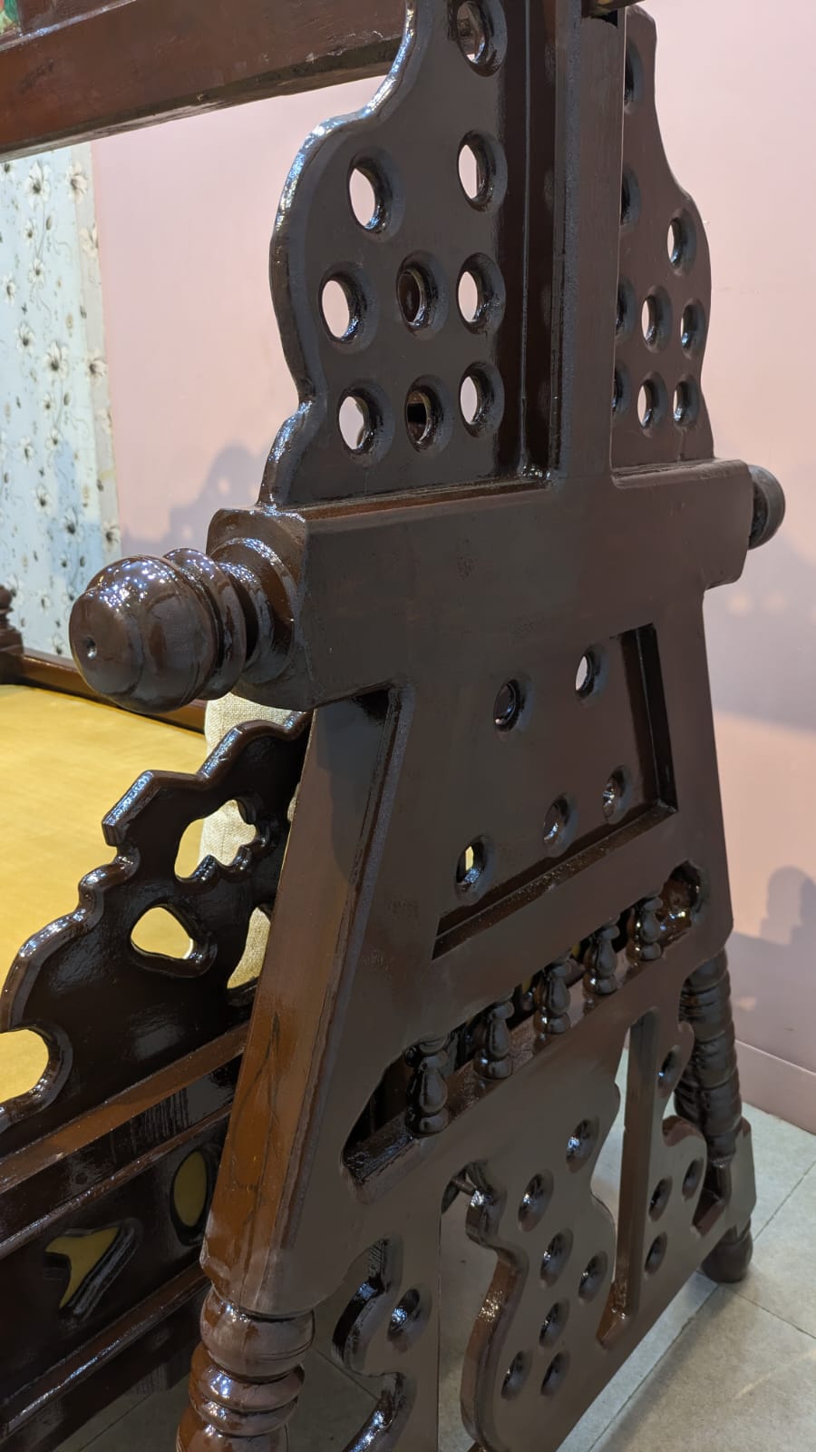 ANTIQUE SHEESHAM WOOD JHULA – A TIMELESS MASTERPIECE