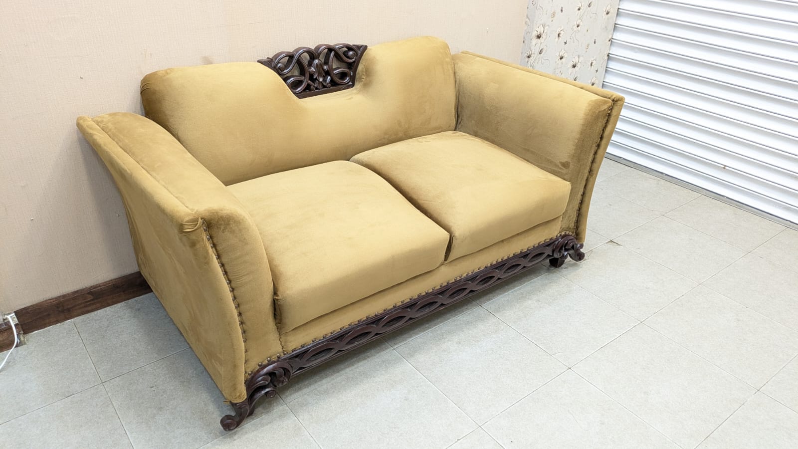 Comfortable 4 Seater Sofa Set