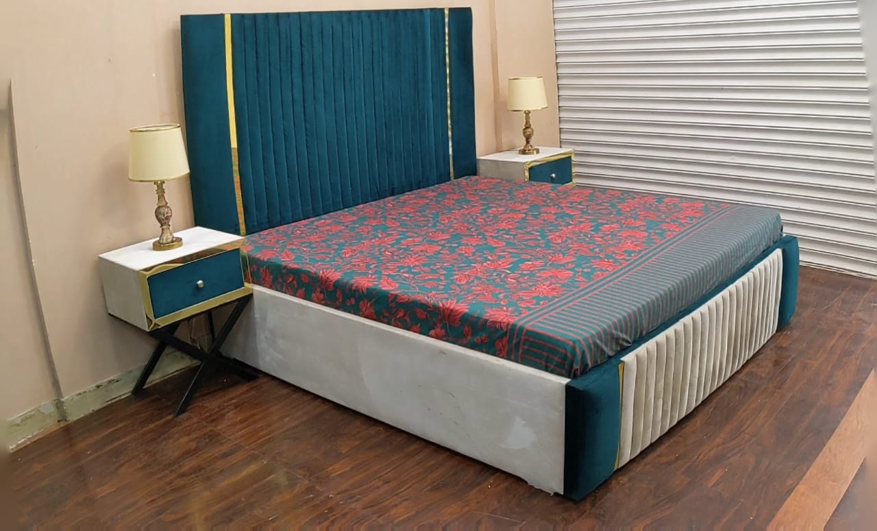 Fully Cushioned king Size Bed Set