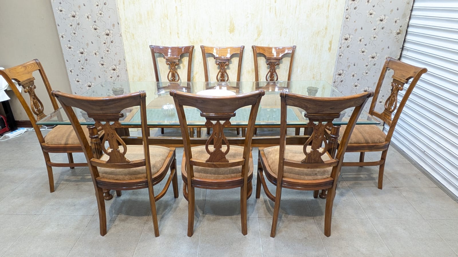 8 Seater Dinning Table