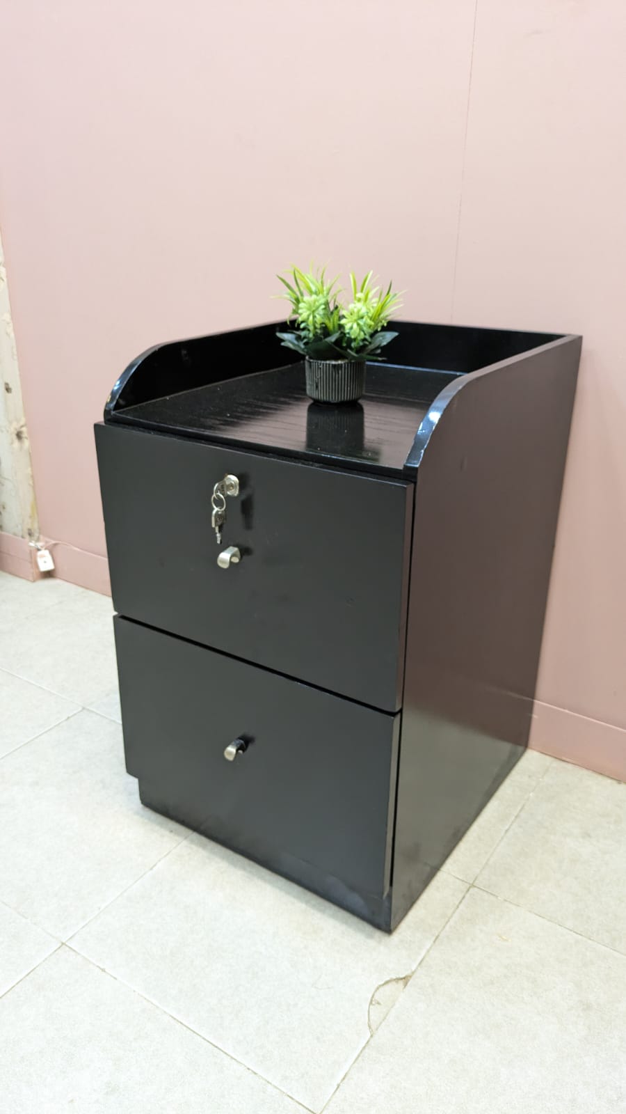 Stylish pedestal Drawer