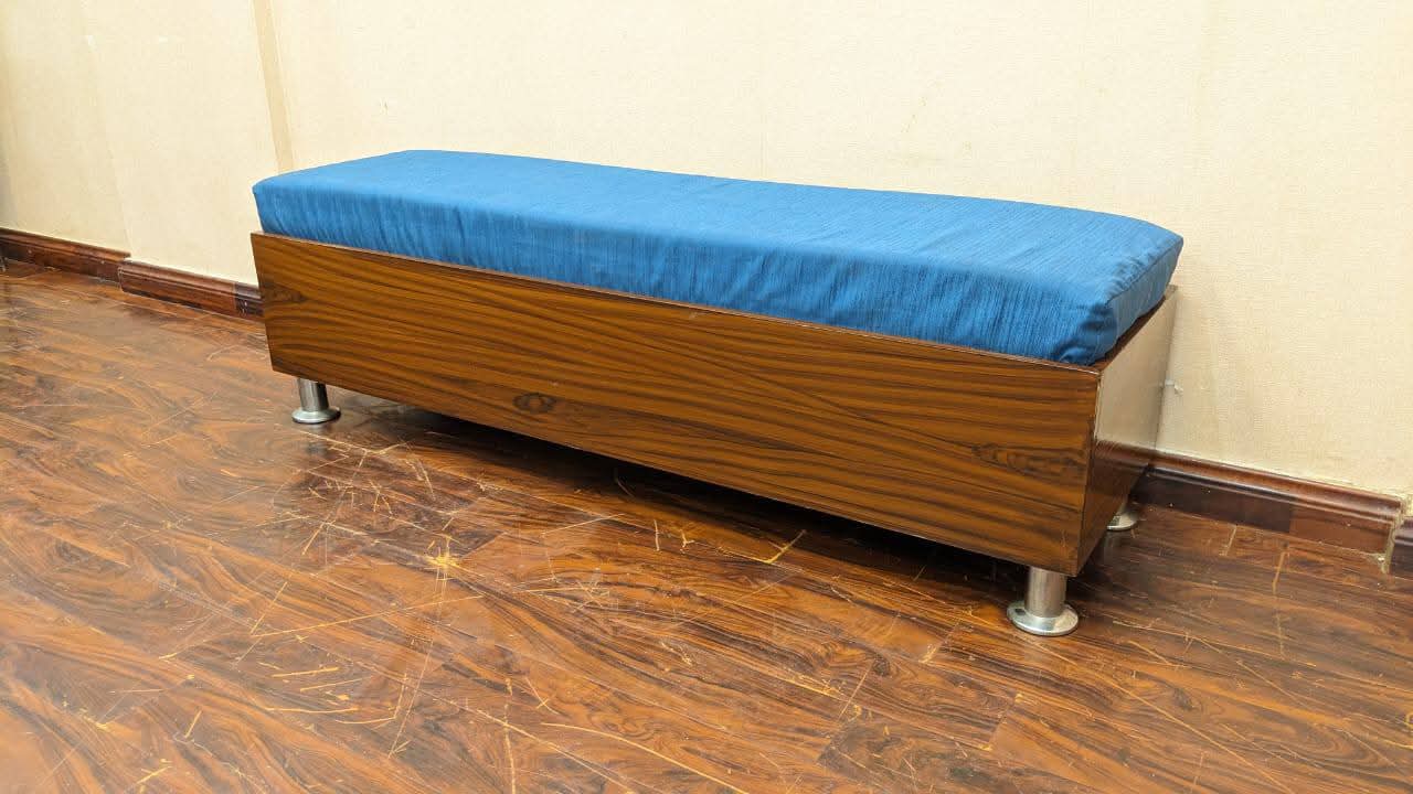 2.5 Seater Seattee
