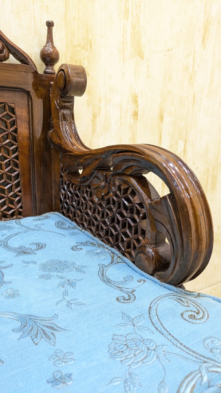 Antique 5 Seater Sofa Set