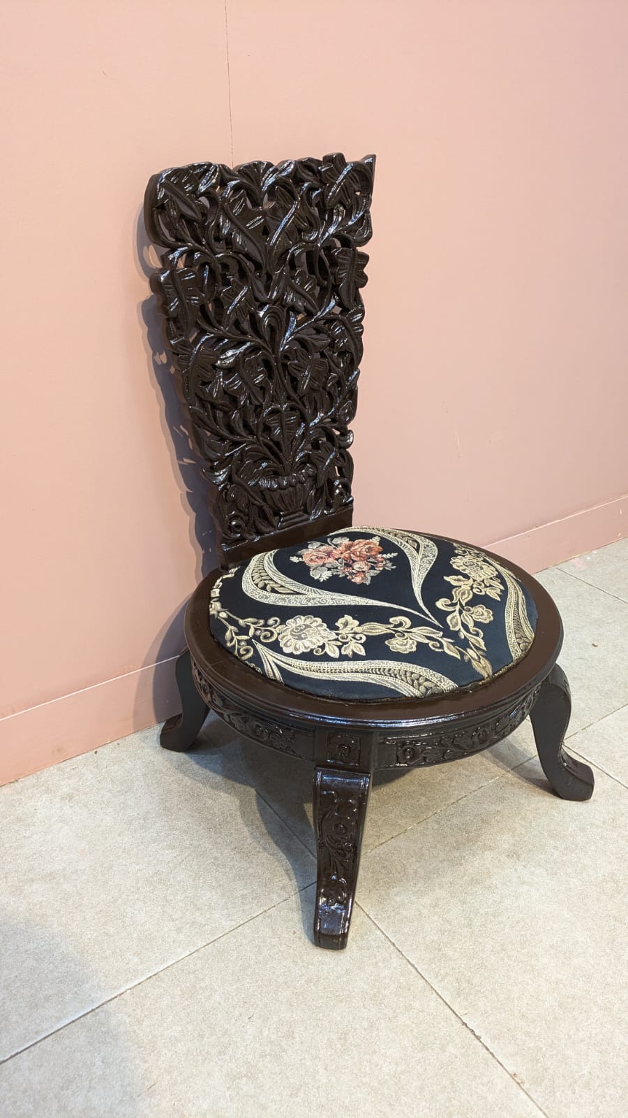 Peri chair