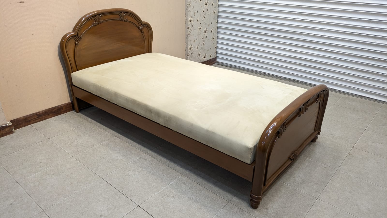Single Bed with Box Mattress