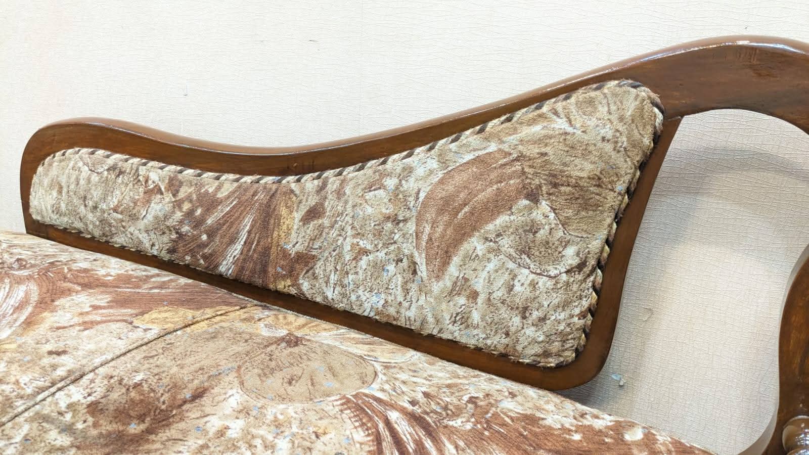 2 Seater Seattee