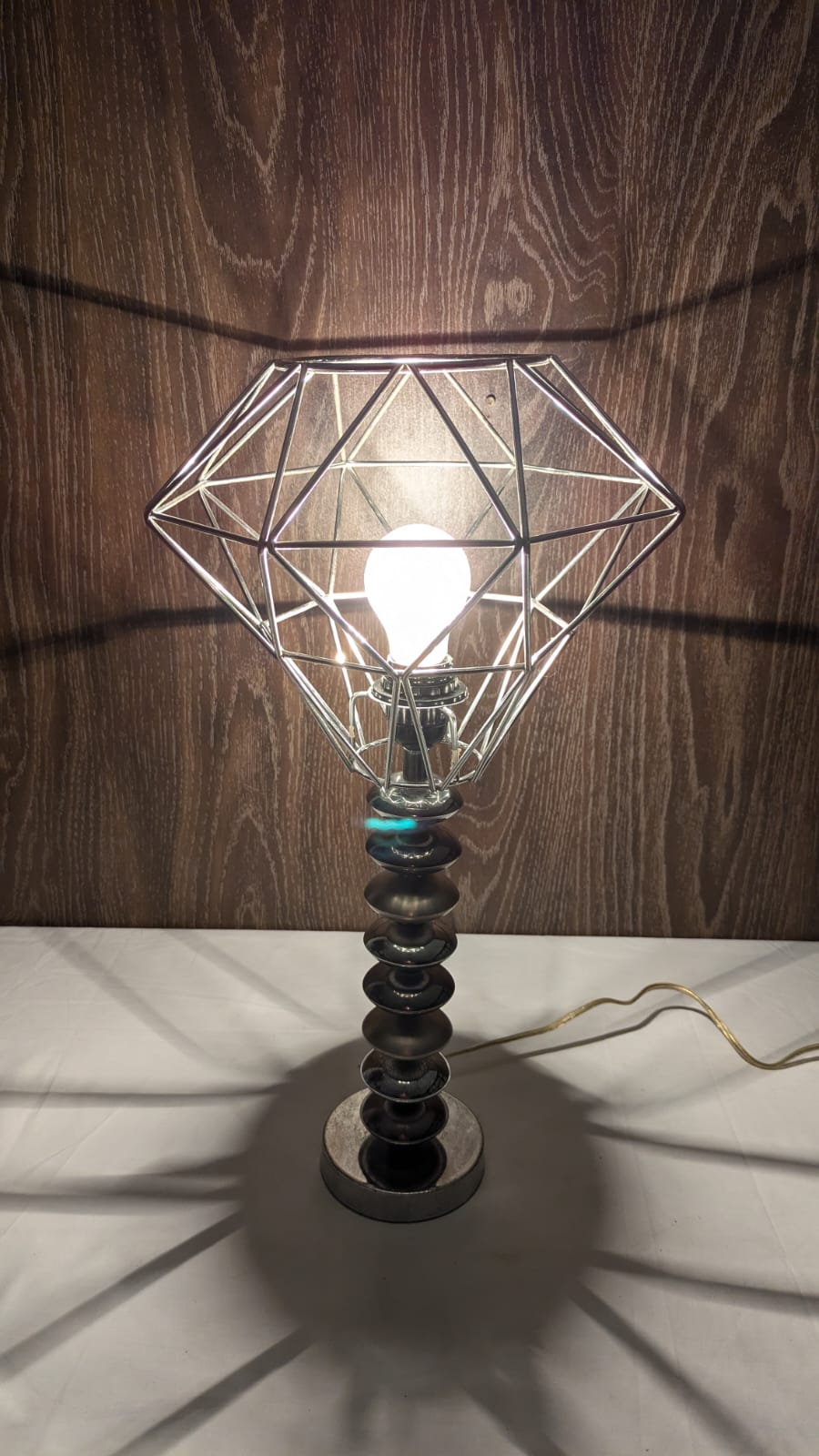 Table lamp