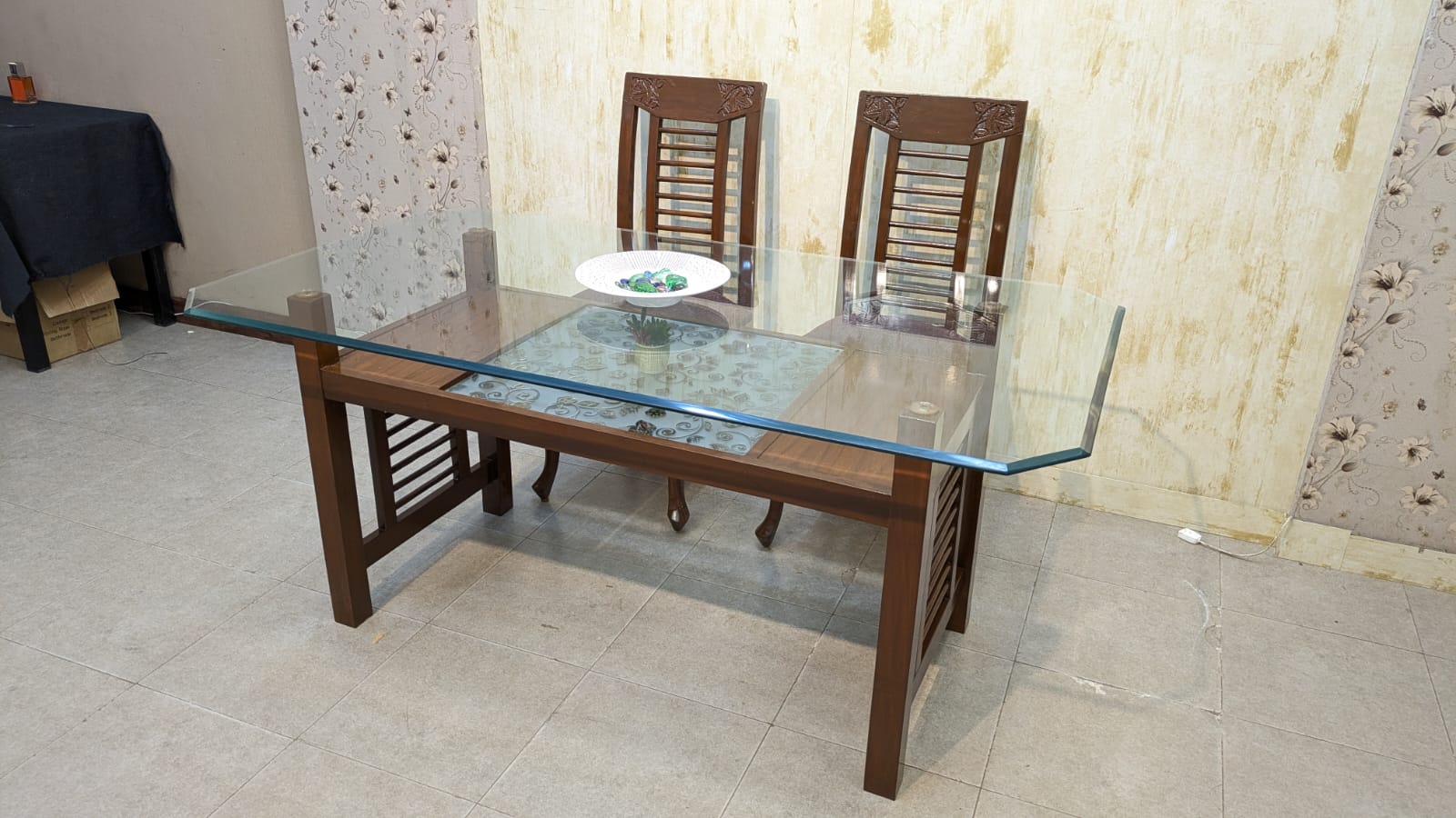 6 Seater Dining Table