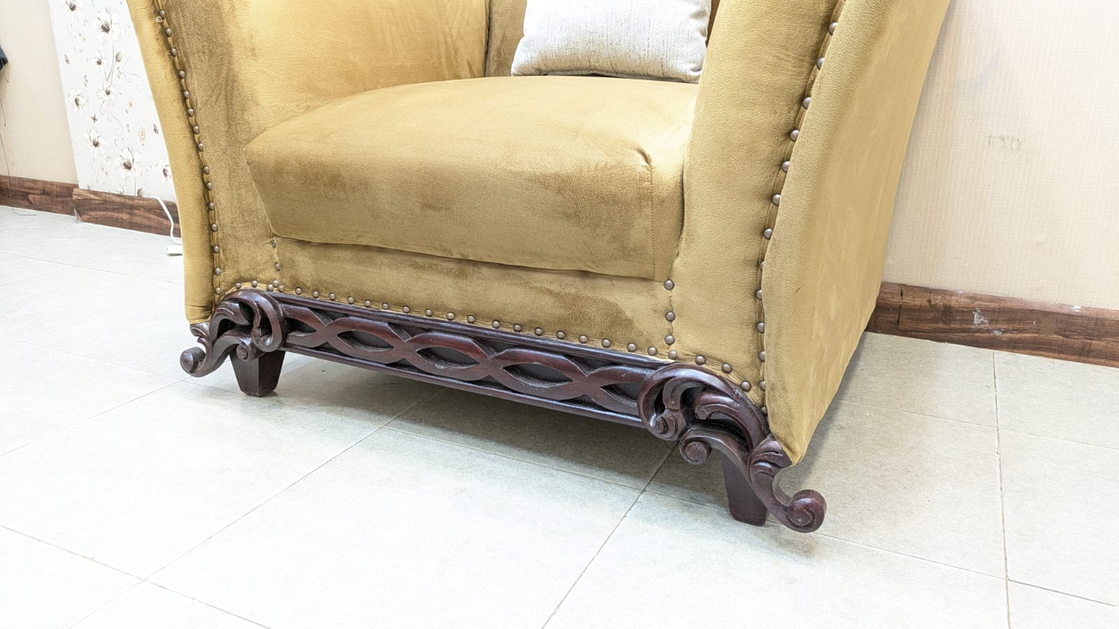 Comfortable 4 Seater Sofa Set