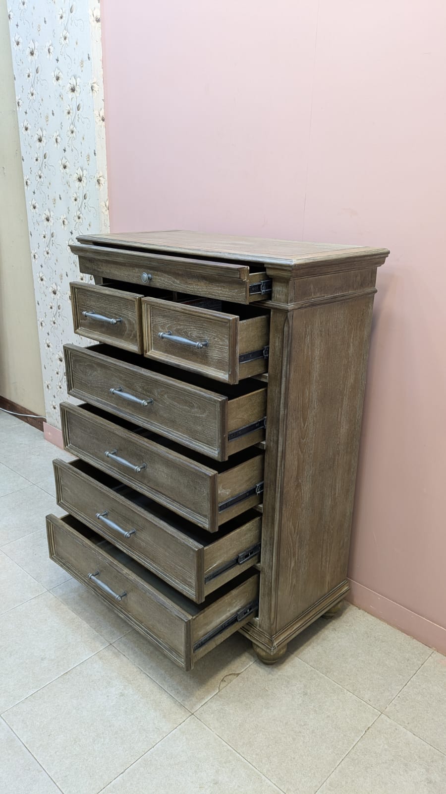 Imported American Ashley Furniture Chest Of drawers