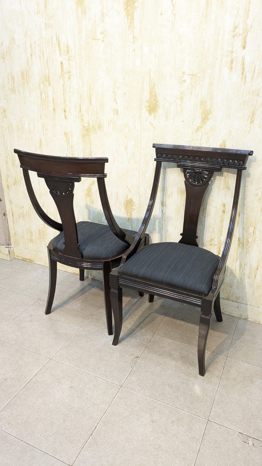 Round Shape 5 Seater Dining Table