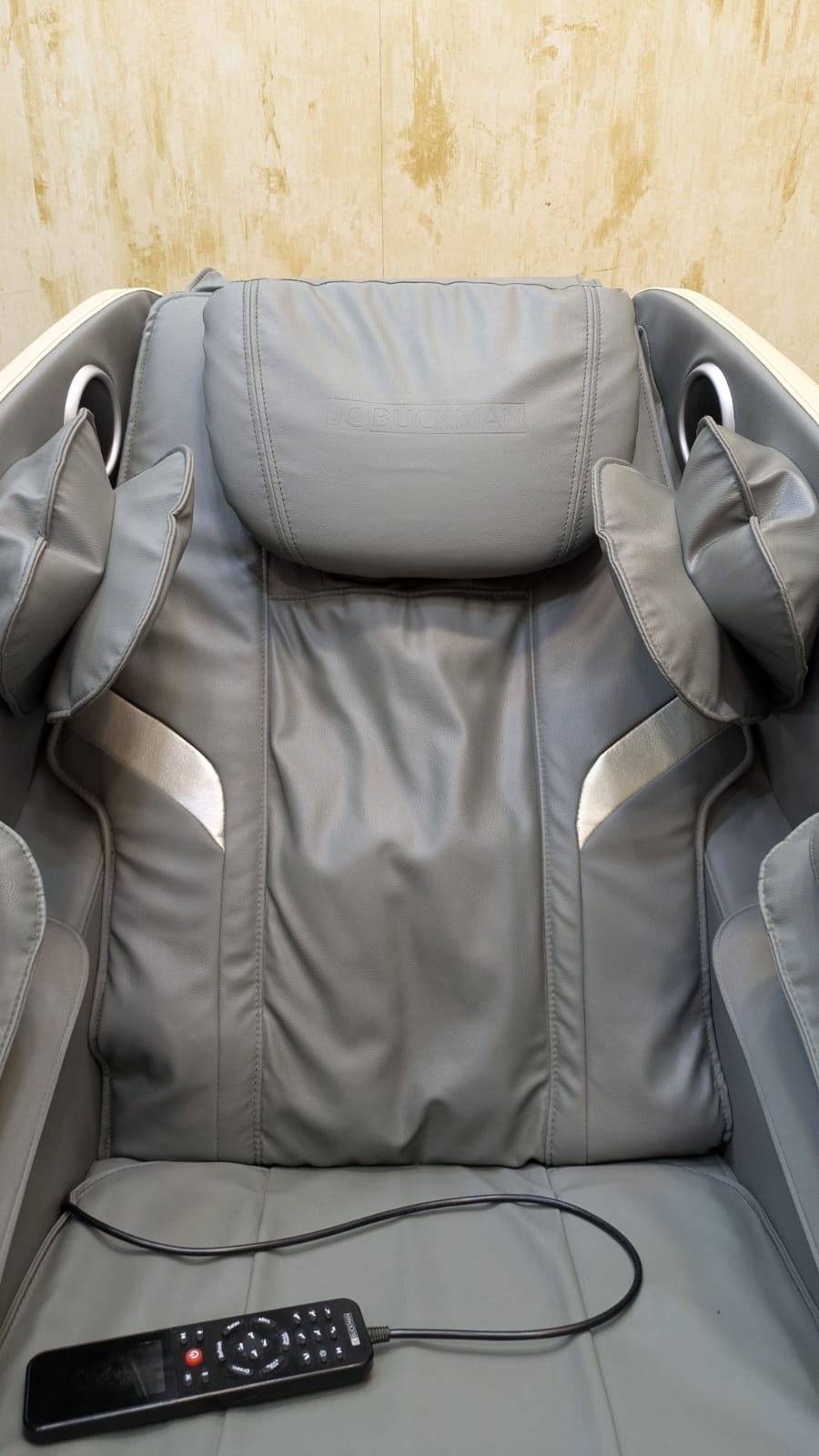 ✨ JC Buckman Full Body Massage Chair ✨