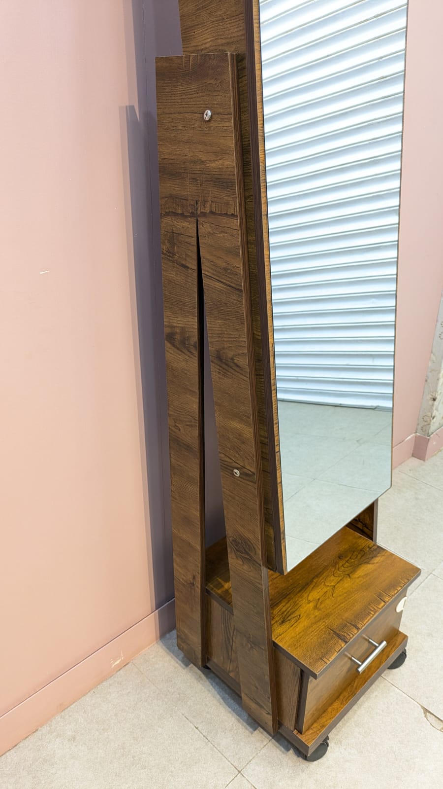 Smart Dressing Table