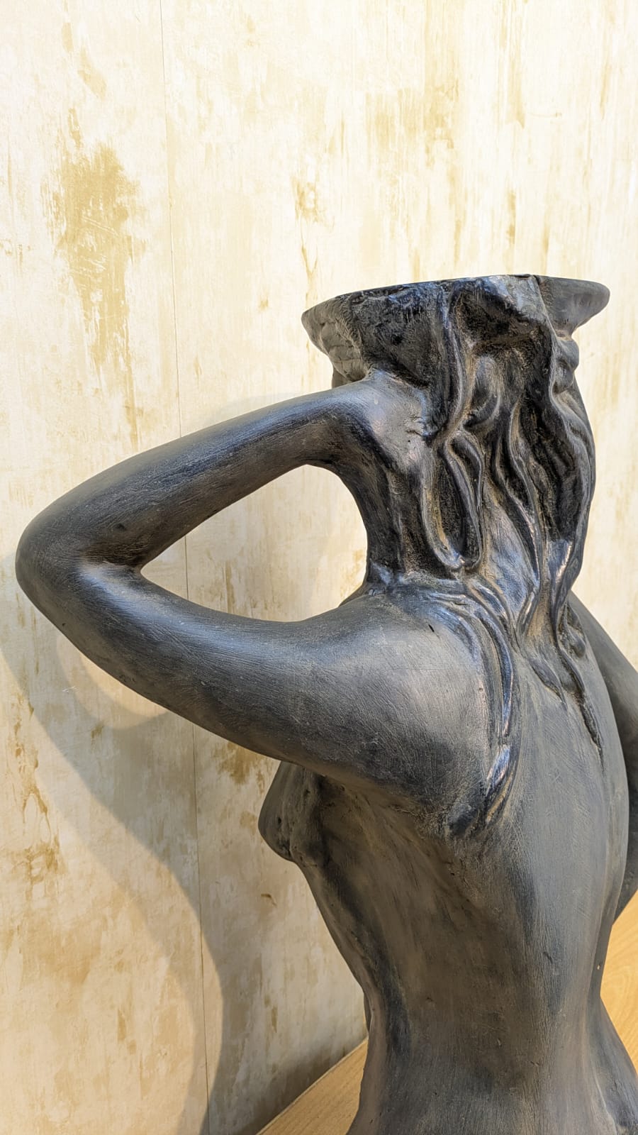 Brand New Lady Sculpture Figurine