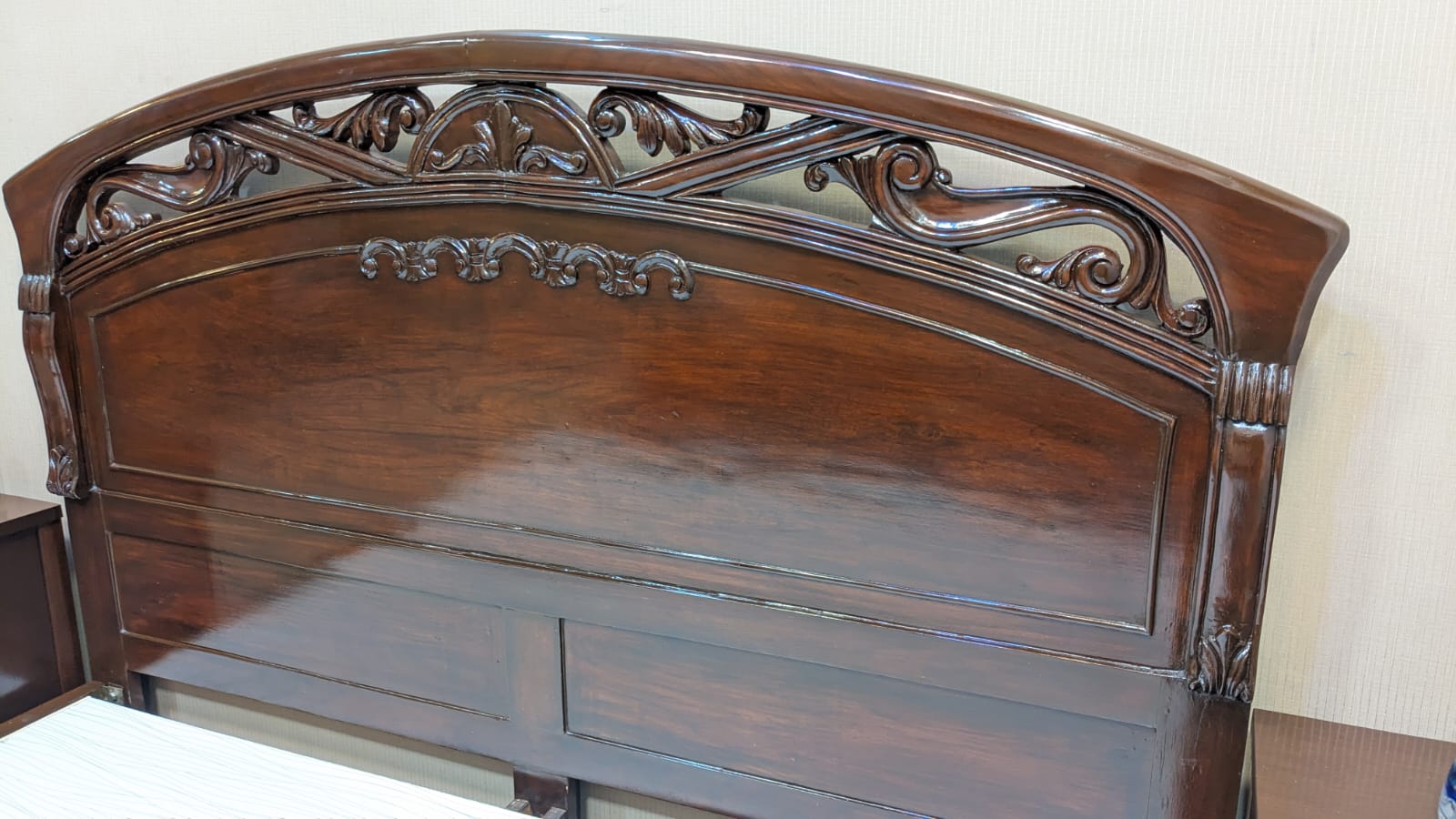 Solid Sheesham Wood King Size Bed with 2 Side Tables