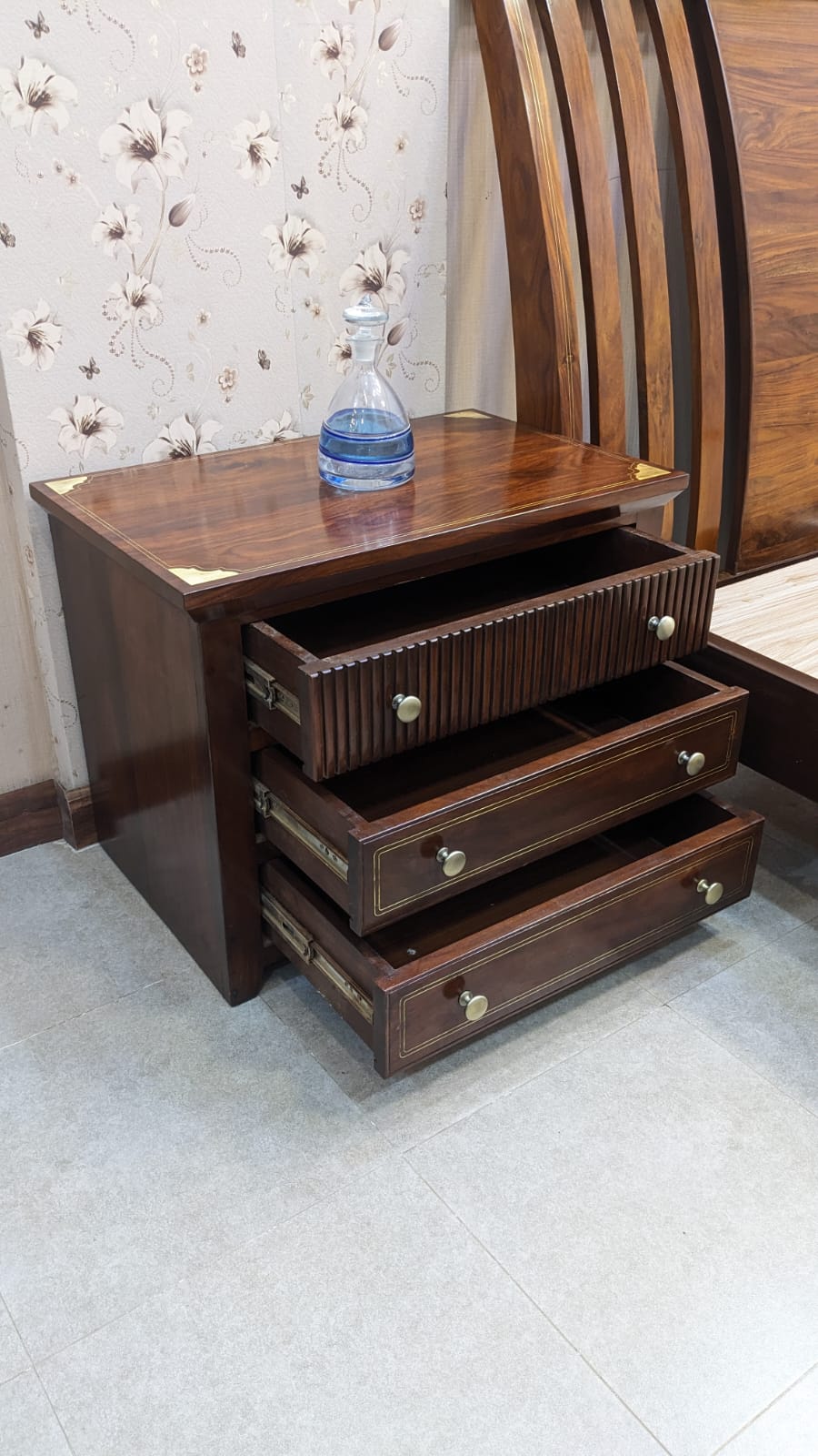 Imported Solid Sheesham Wood Super King Size Bed with 2 Side Tables