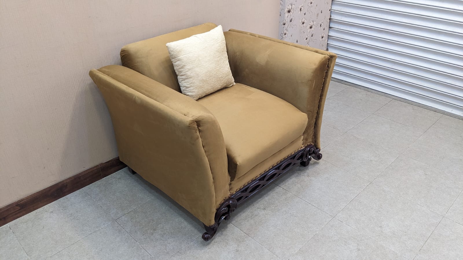 Comfortable 4 Seater Sofa Set