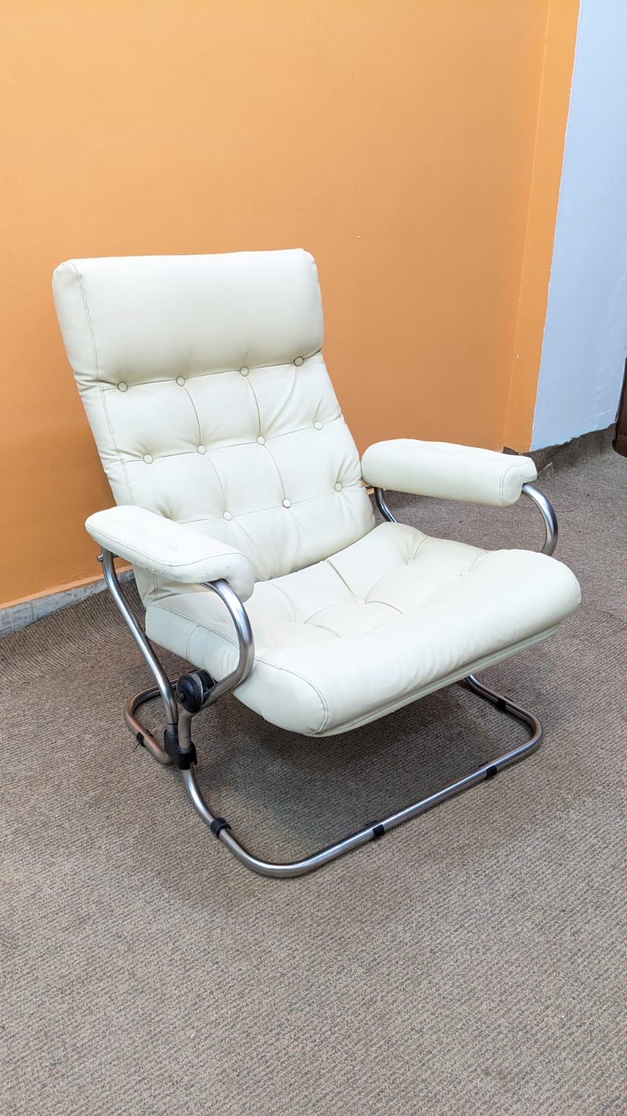 ✨ Imported Vintage ✨ Reclining Chair with Footrest