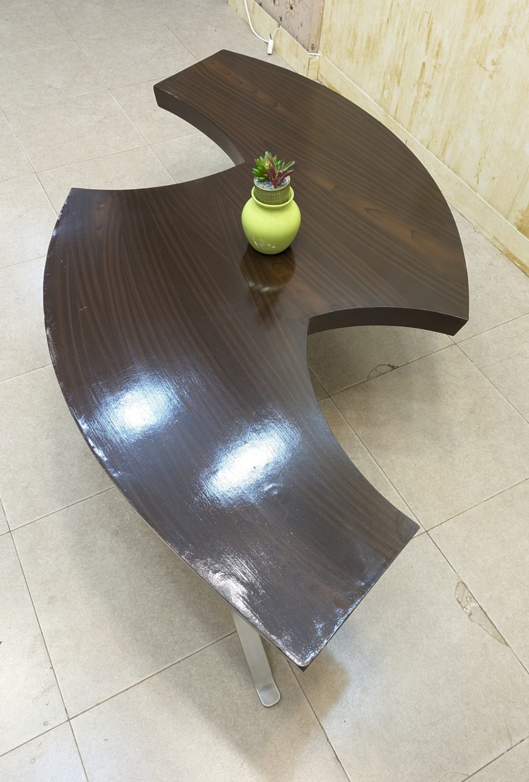 Modern & Stylish Center Table