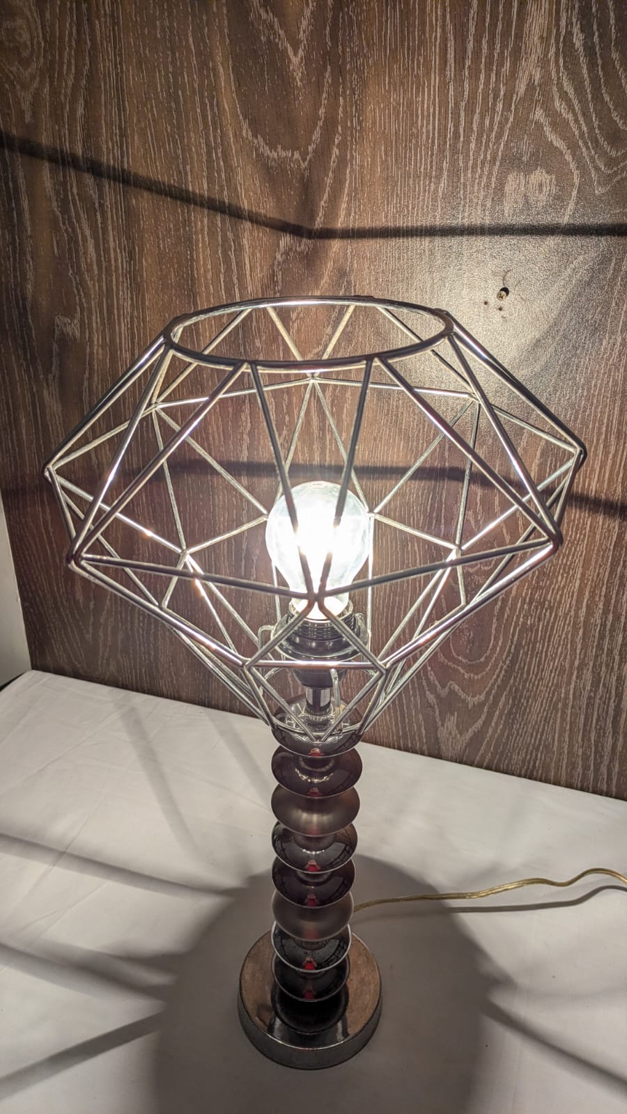 Table lamp