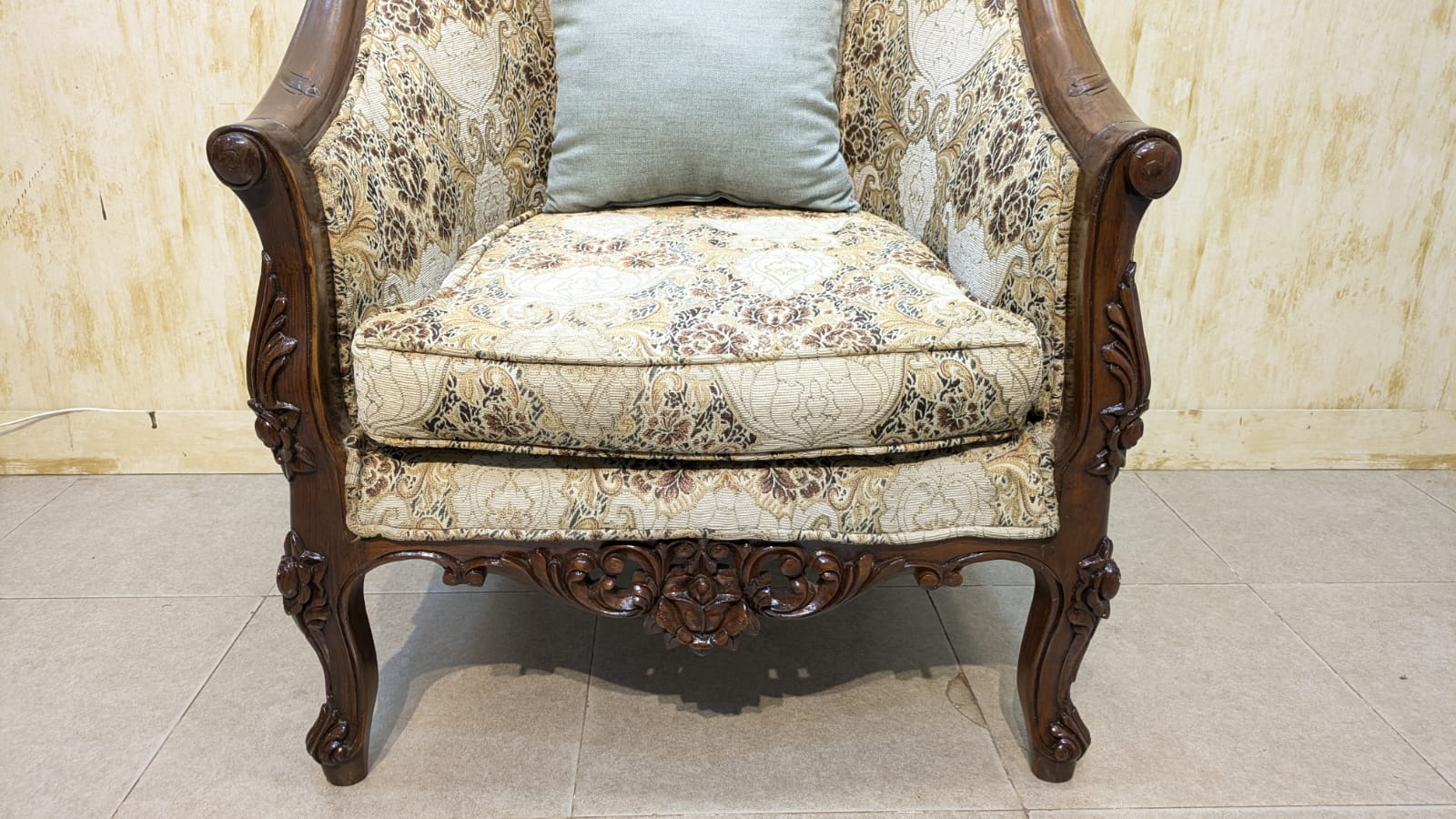 Solid sheesham Wood 5 Seater Sofa Set