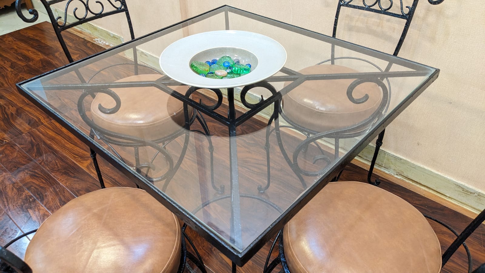 4 Seater Metal Dinning Table