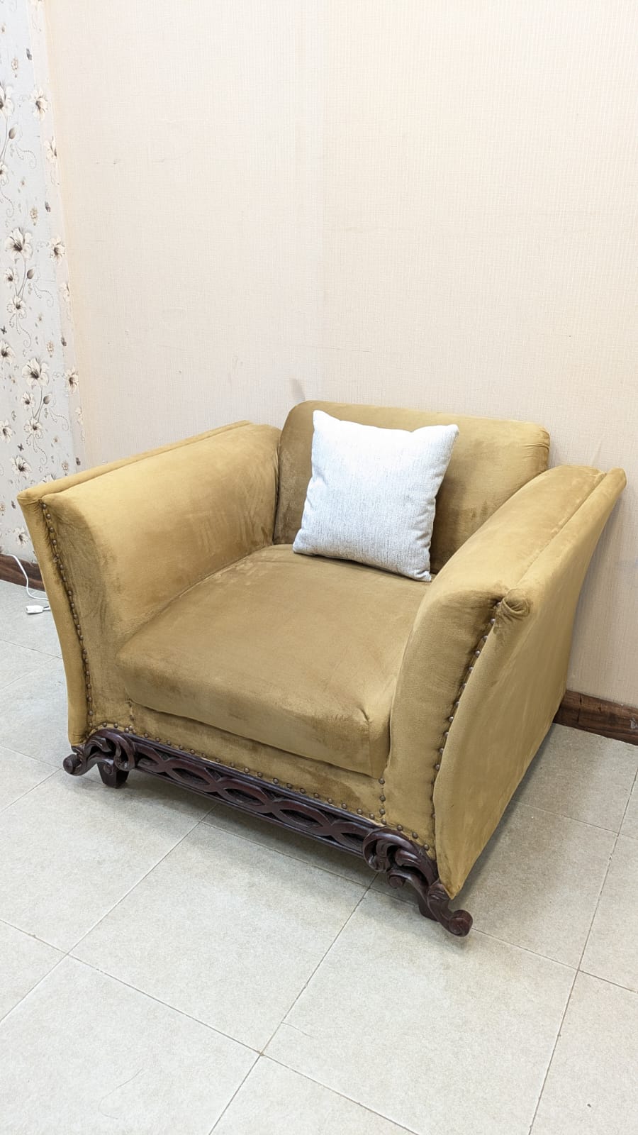 Comfortable 4 Seater Sofa Set