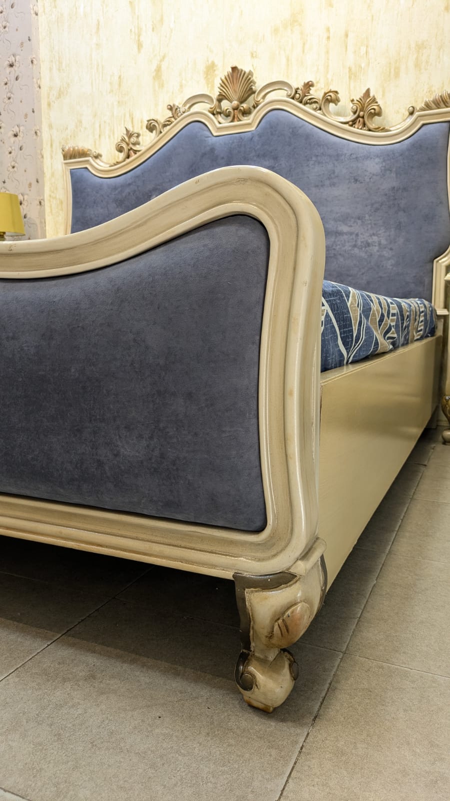 Elegant Design King Size Bed Set