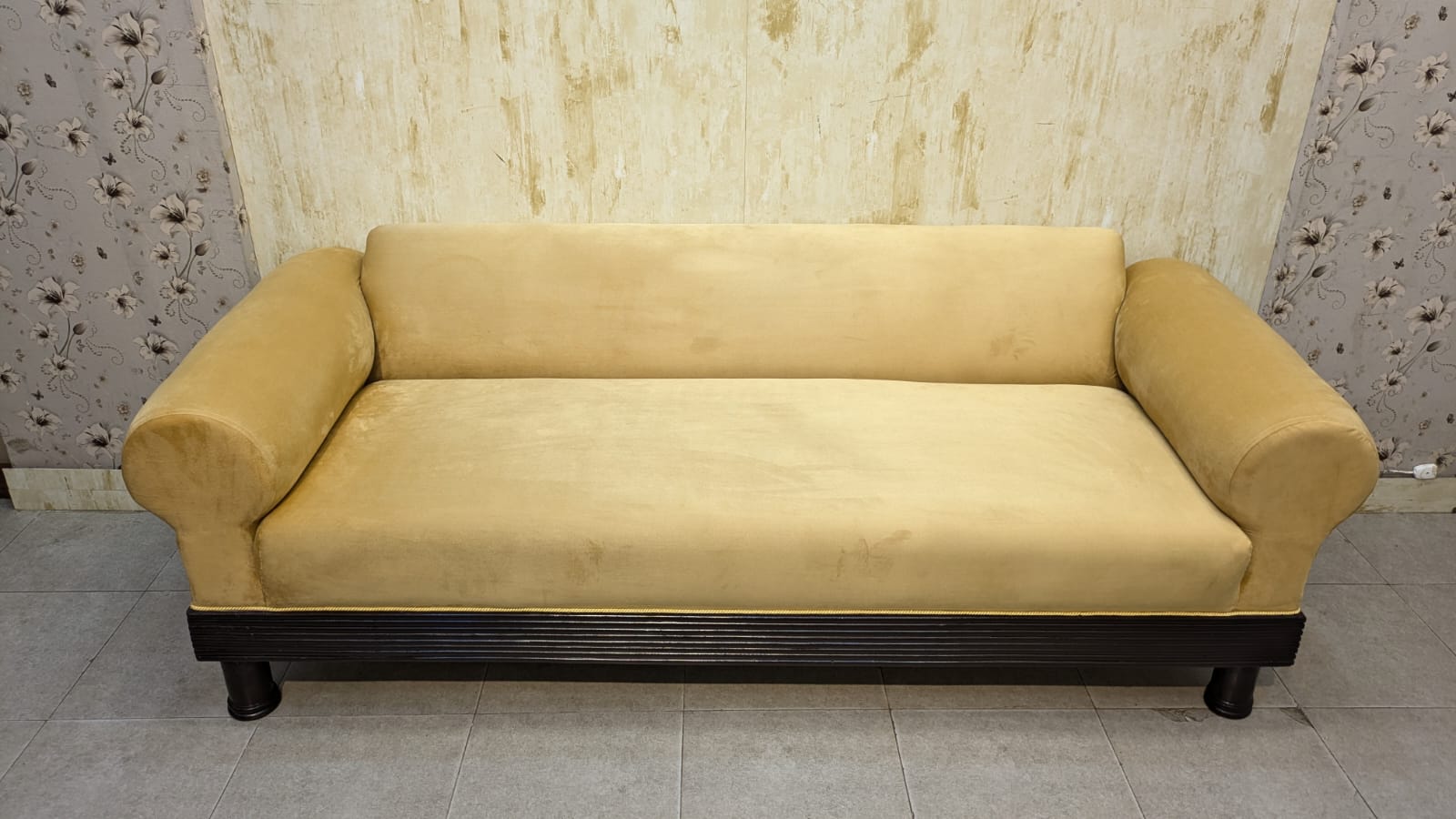Kalamkaar Furniture – Premium 5 Seater Sofa Set