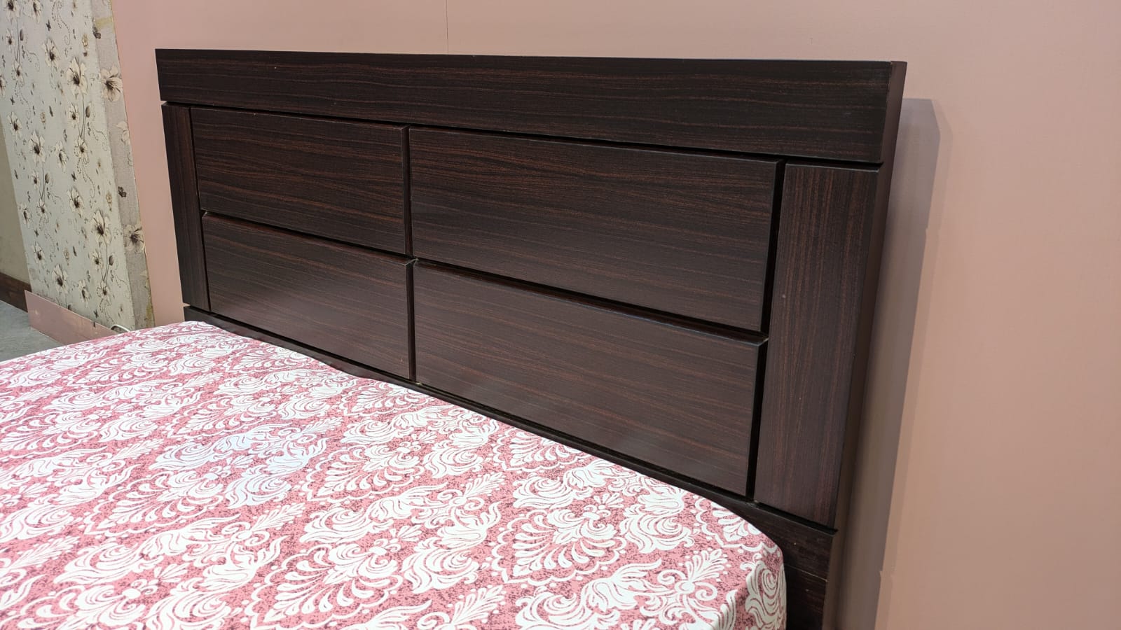 Beautiful Modern Floor Bed with Mattress –