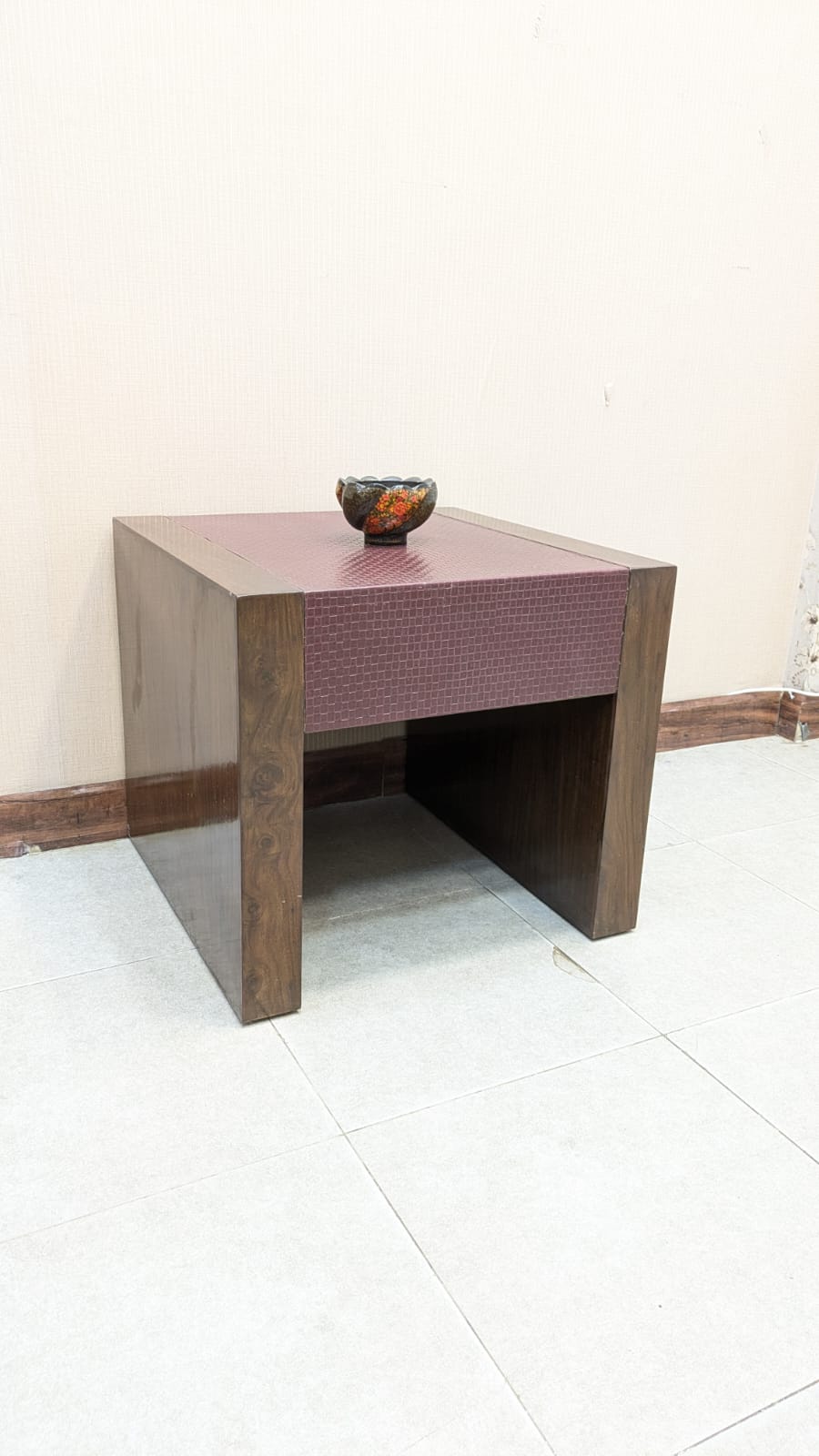 Corner Table