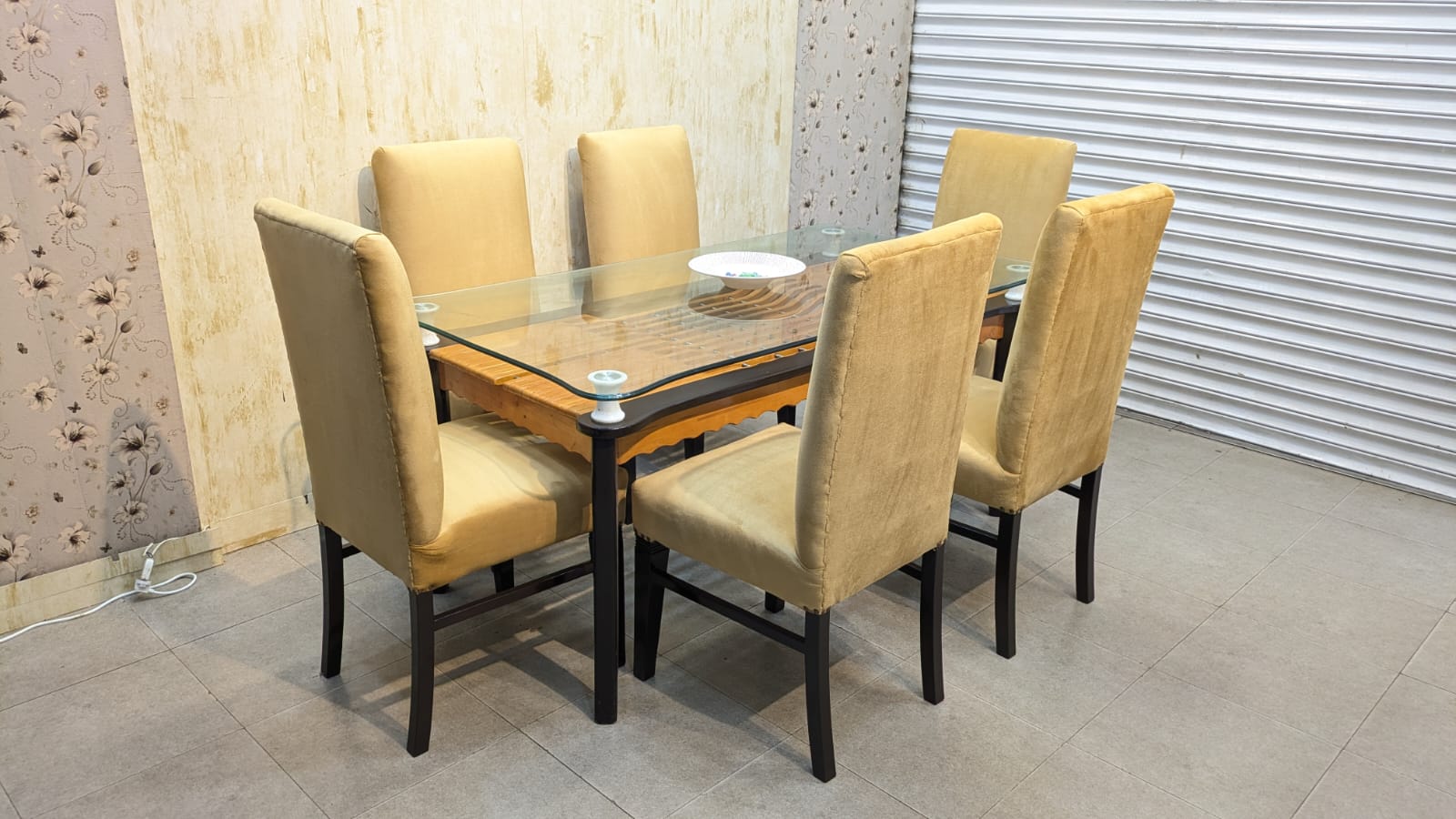 6 Seater Dinning Table