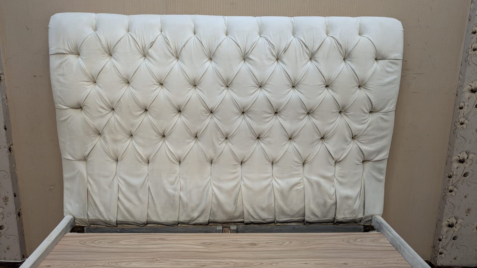 Fully Cushioned Queen Size Bed