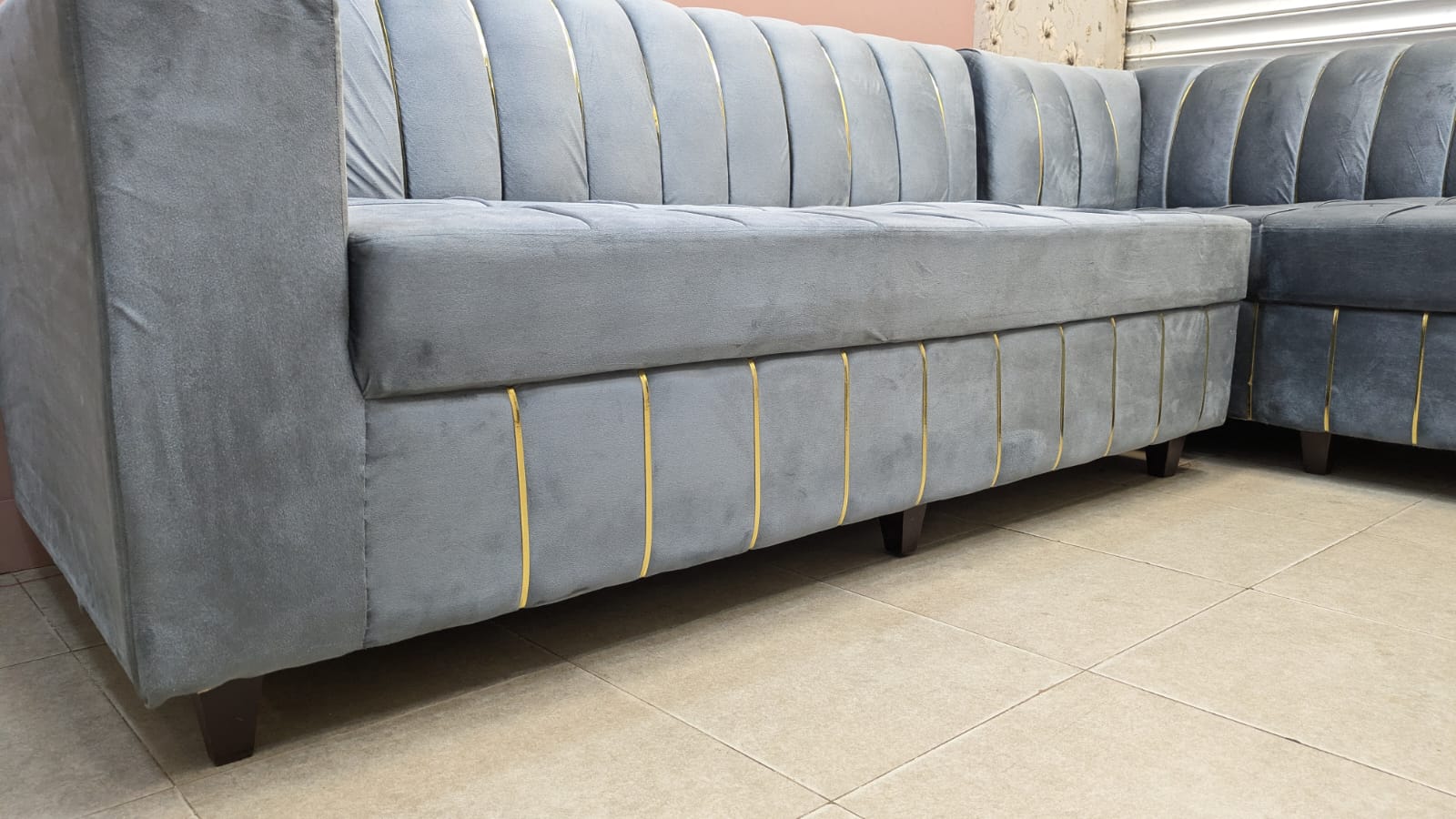 L-SHAPE SOFA SET WITH CENTRE TABLE