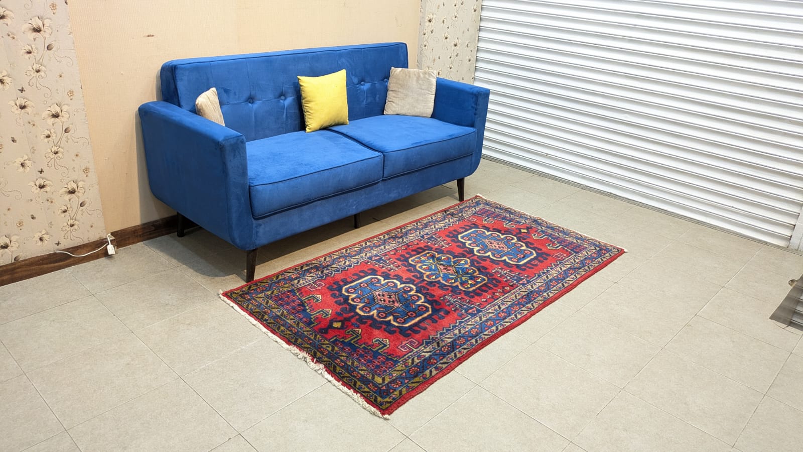 Vintage Persian Medallion Hand Knotted Carpet