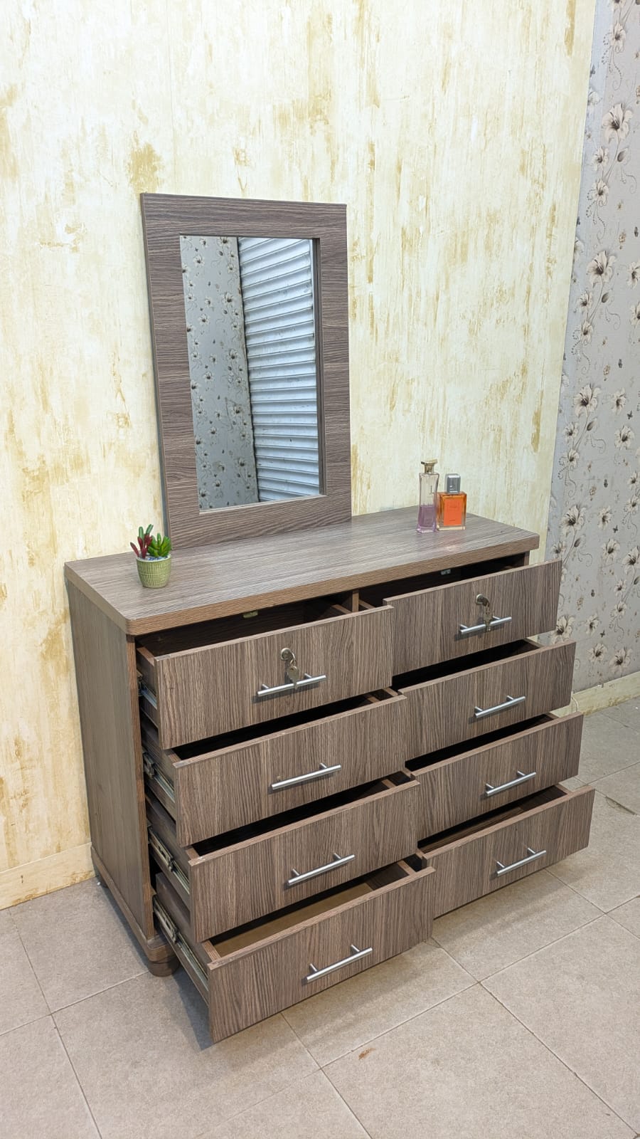 Console With Wall Mounted Mirror