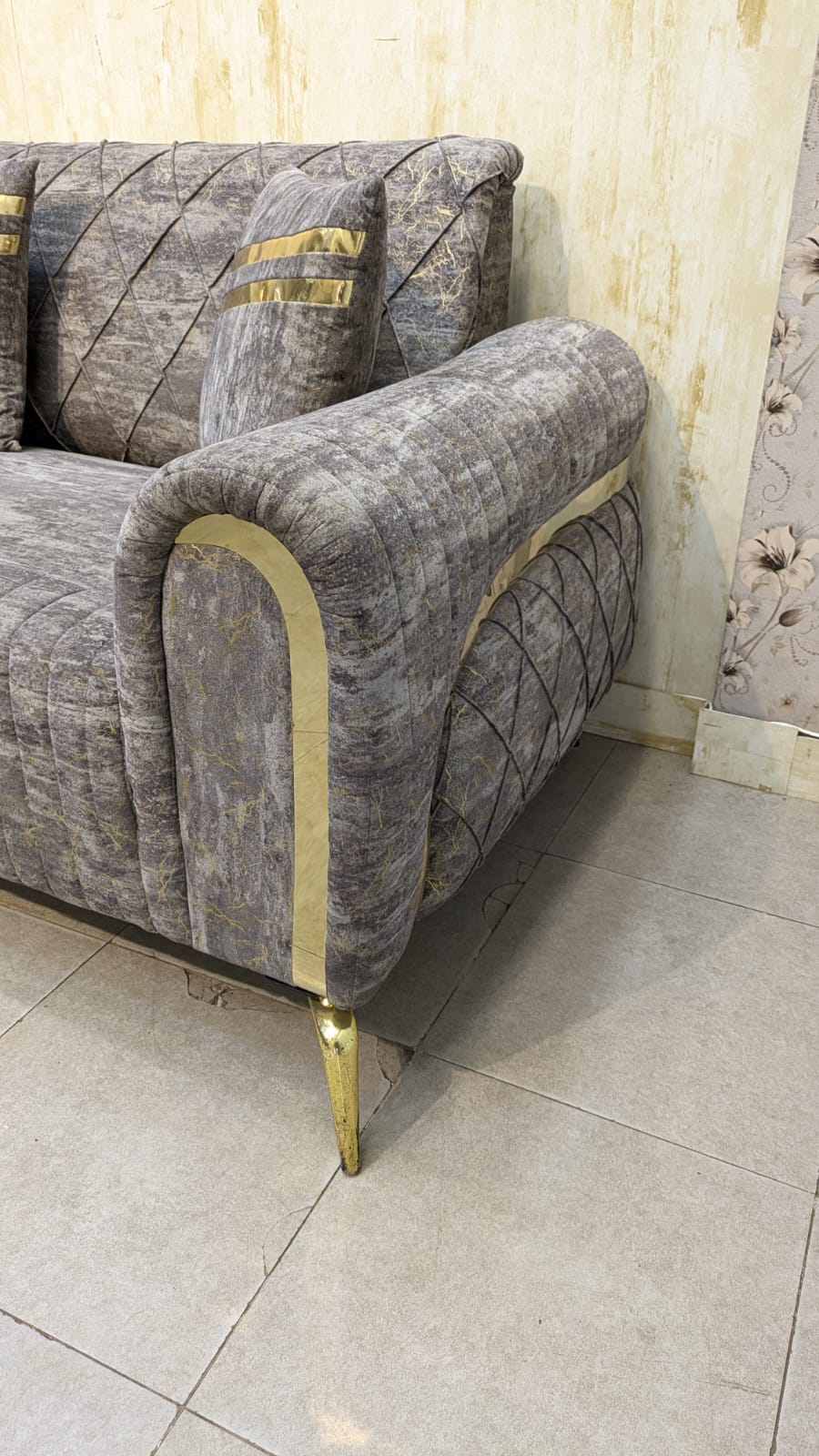 Turkish Design 7 Seater Sofa Set with Center Table