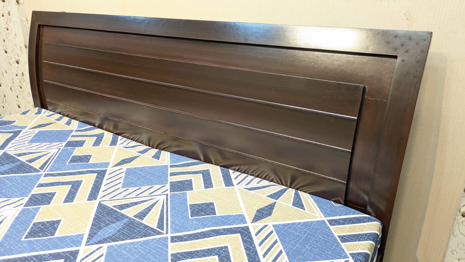 King Size Bed With Storage Drawers
