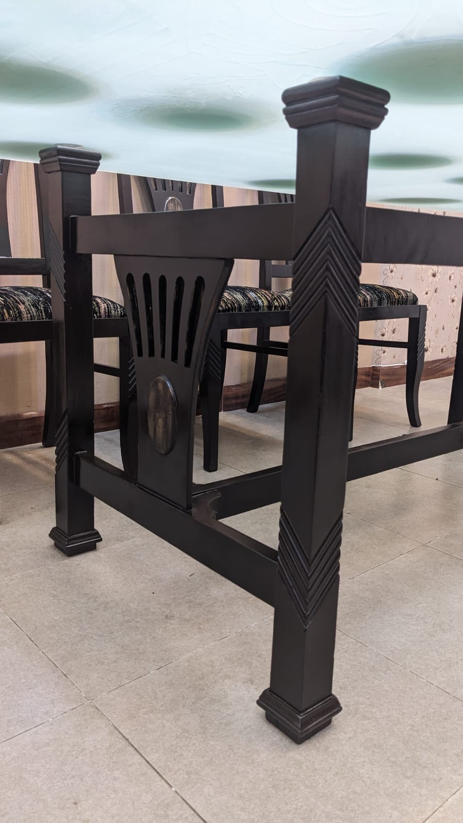 Solid Sheesham Wood 8 Seater Dining Table